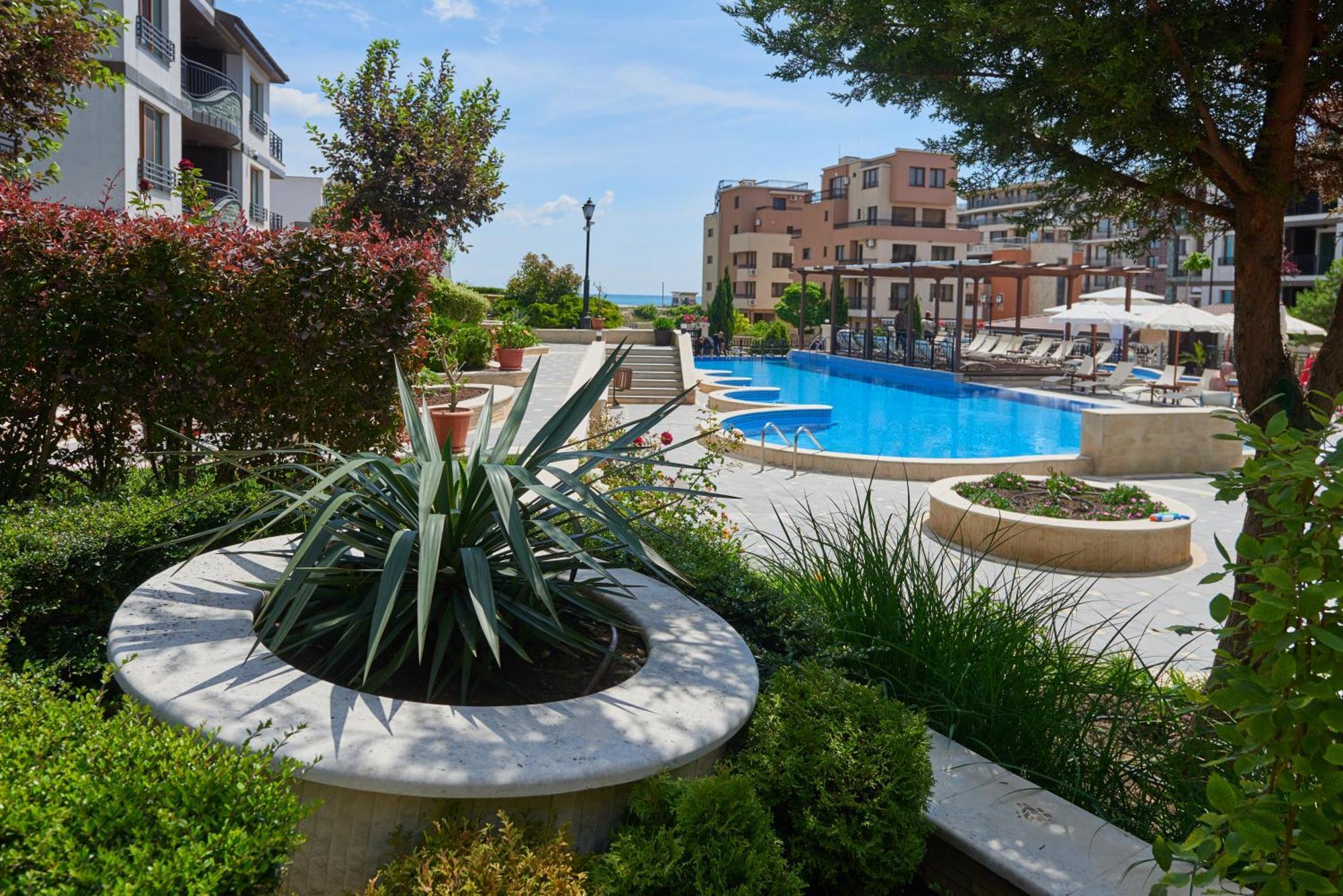 Boutique Rose Gardens Pomorie Aparthotel Luaran gambar